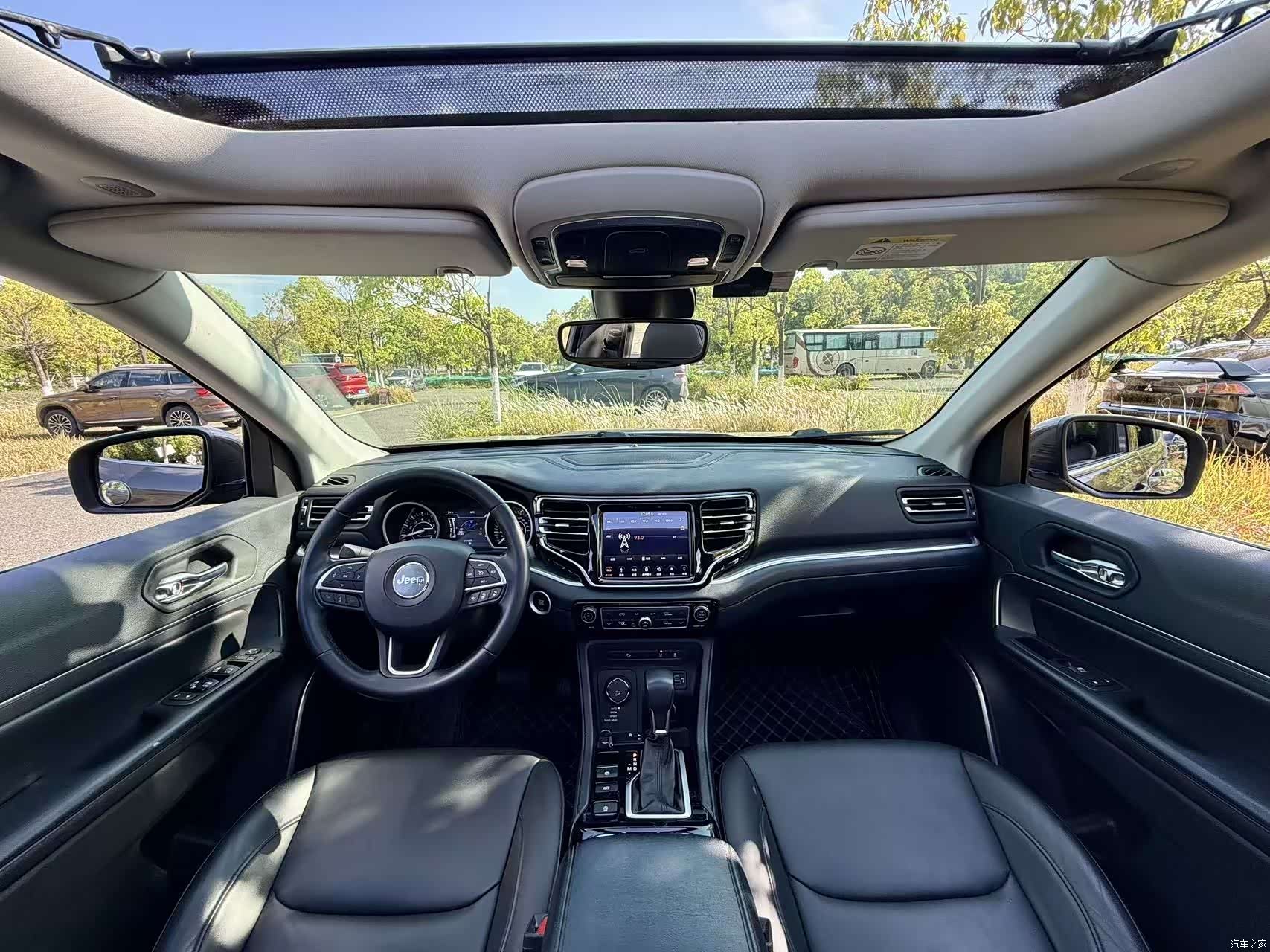 Jeep Grand Commander, 2020 4