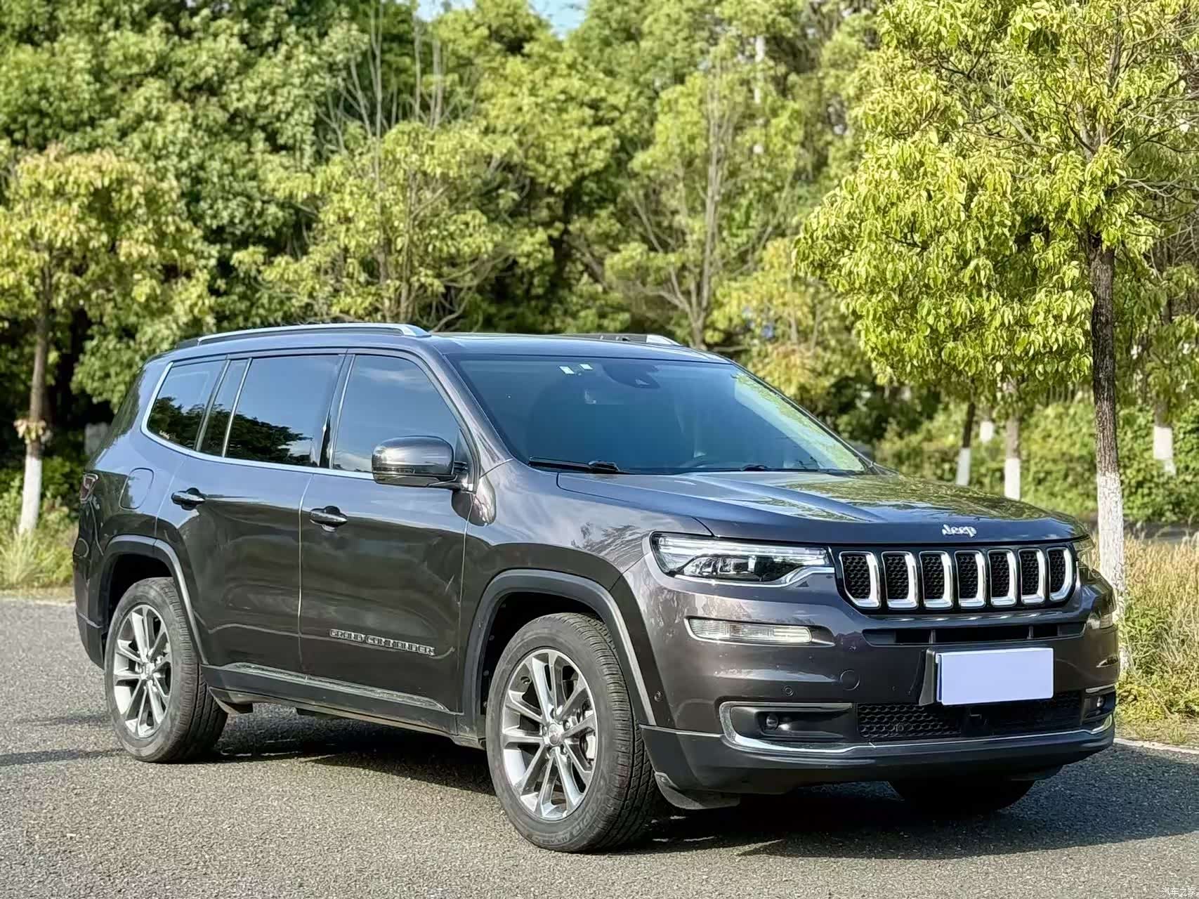 Jeep Grand Commander, 2020 3