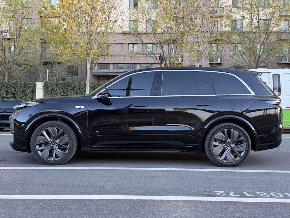 Li Auto Ideal L8