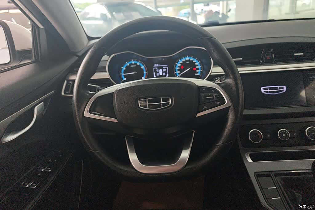 Geely Emgrand, 2020 15