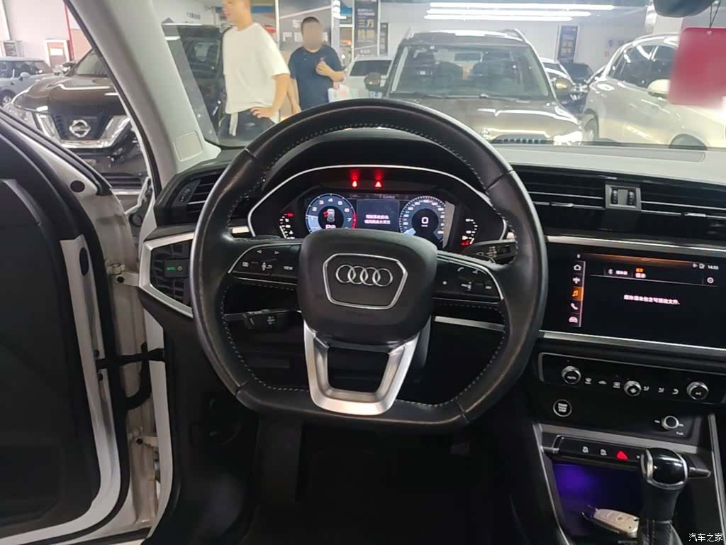 Audi Q3, 2021 11
