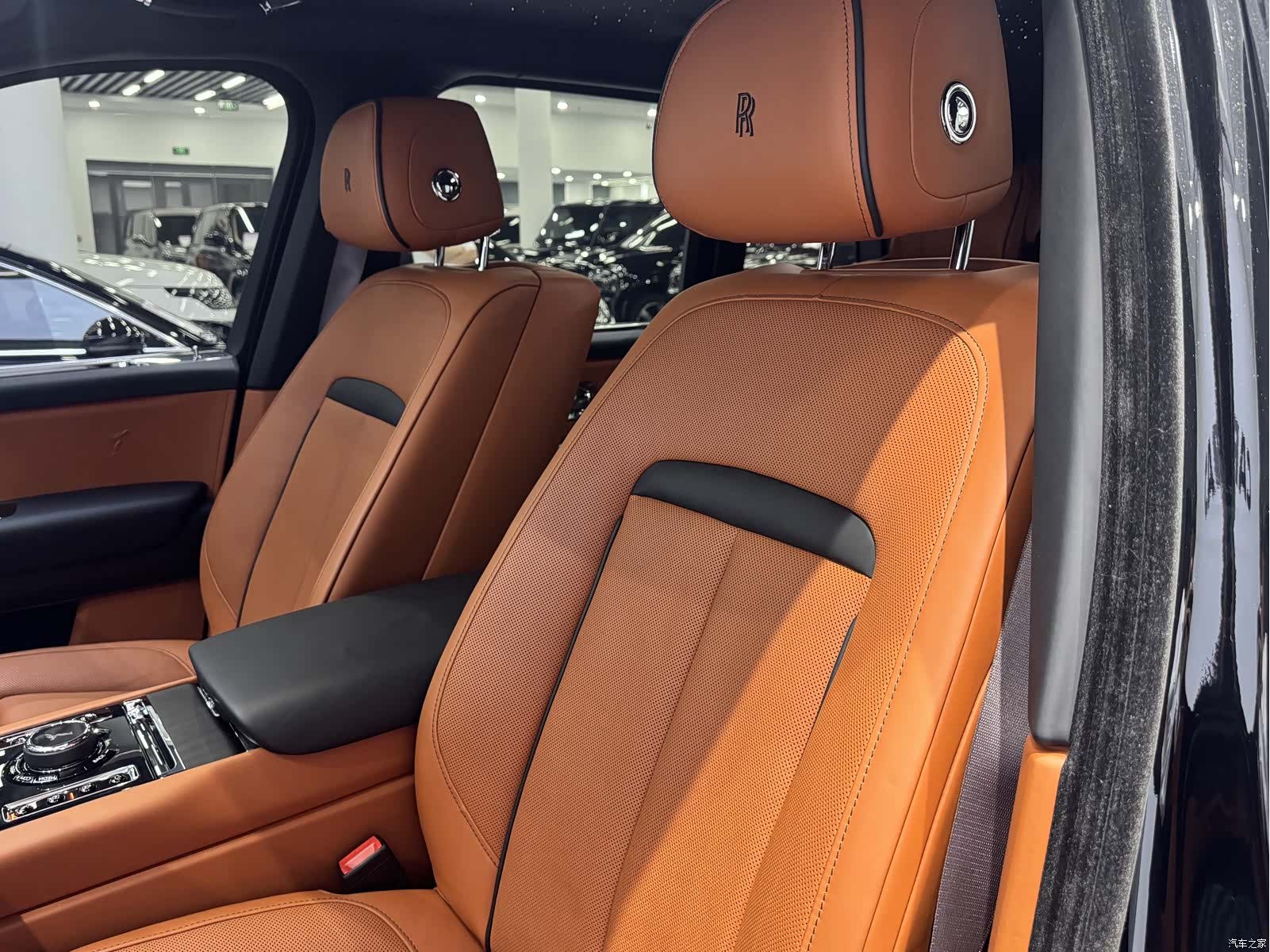 Rolls-Royce Cullinan, 2021 16