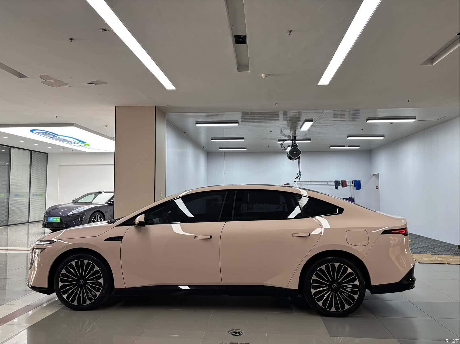 Nissan N7, 2025 8