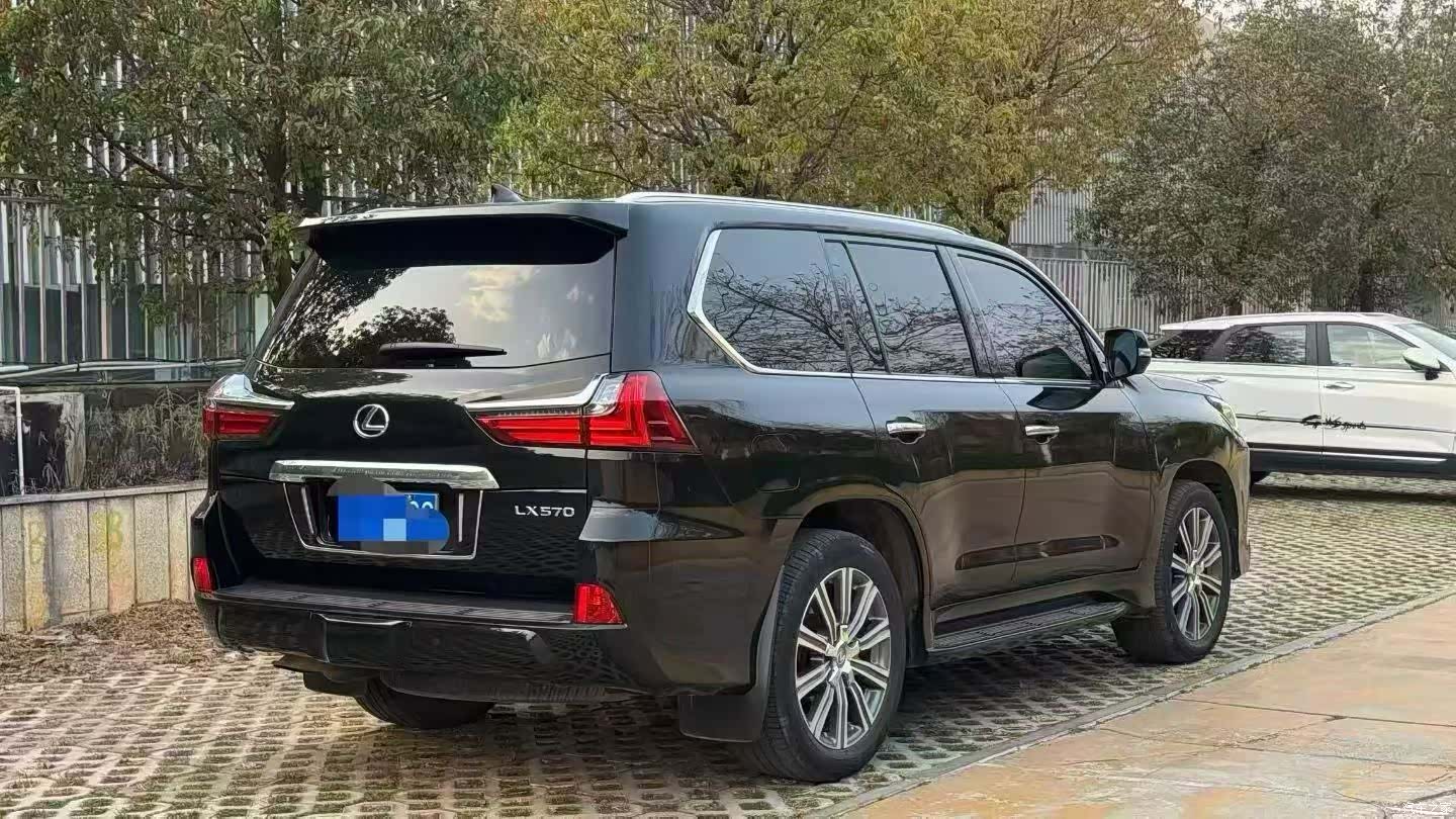 Lexus LX, 2017 4