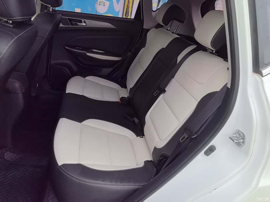 Changan CS35, 2018 17