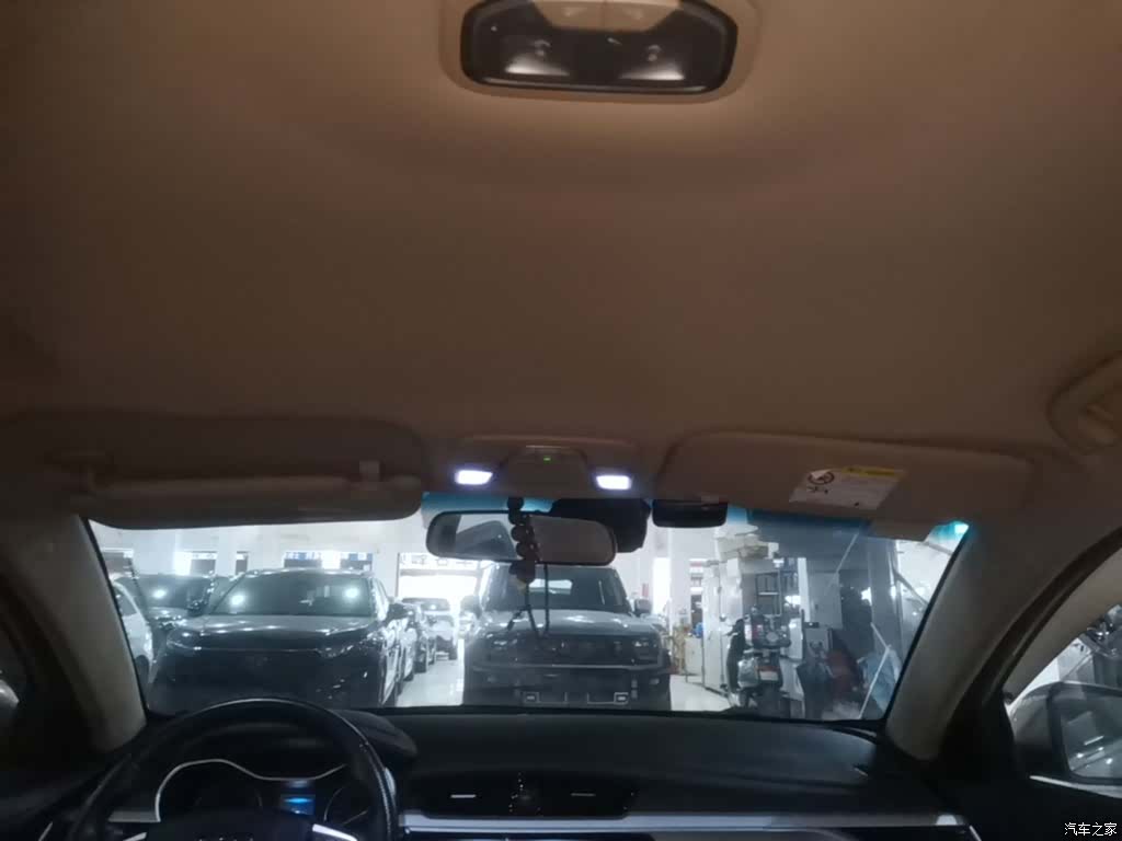 Geely Emgrand, 2018 18