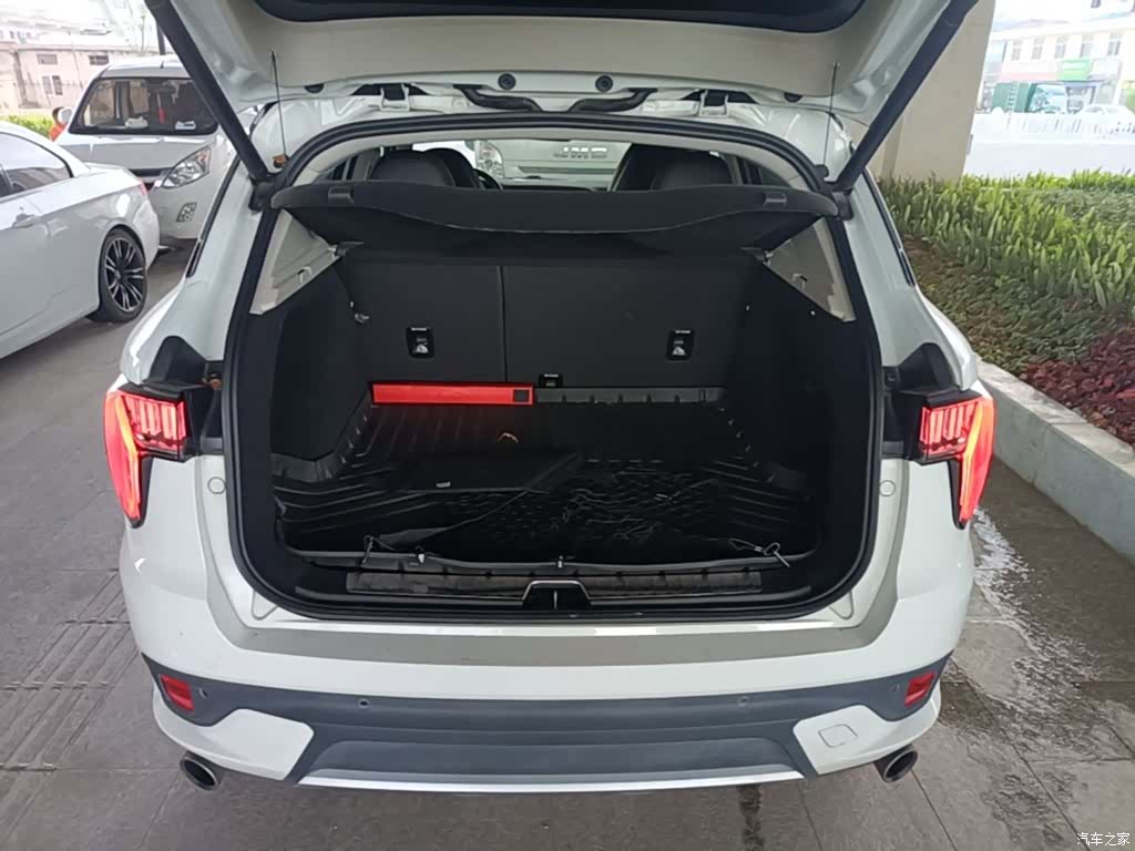 Lynk & Co 01, 2019 19