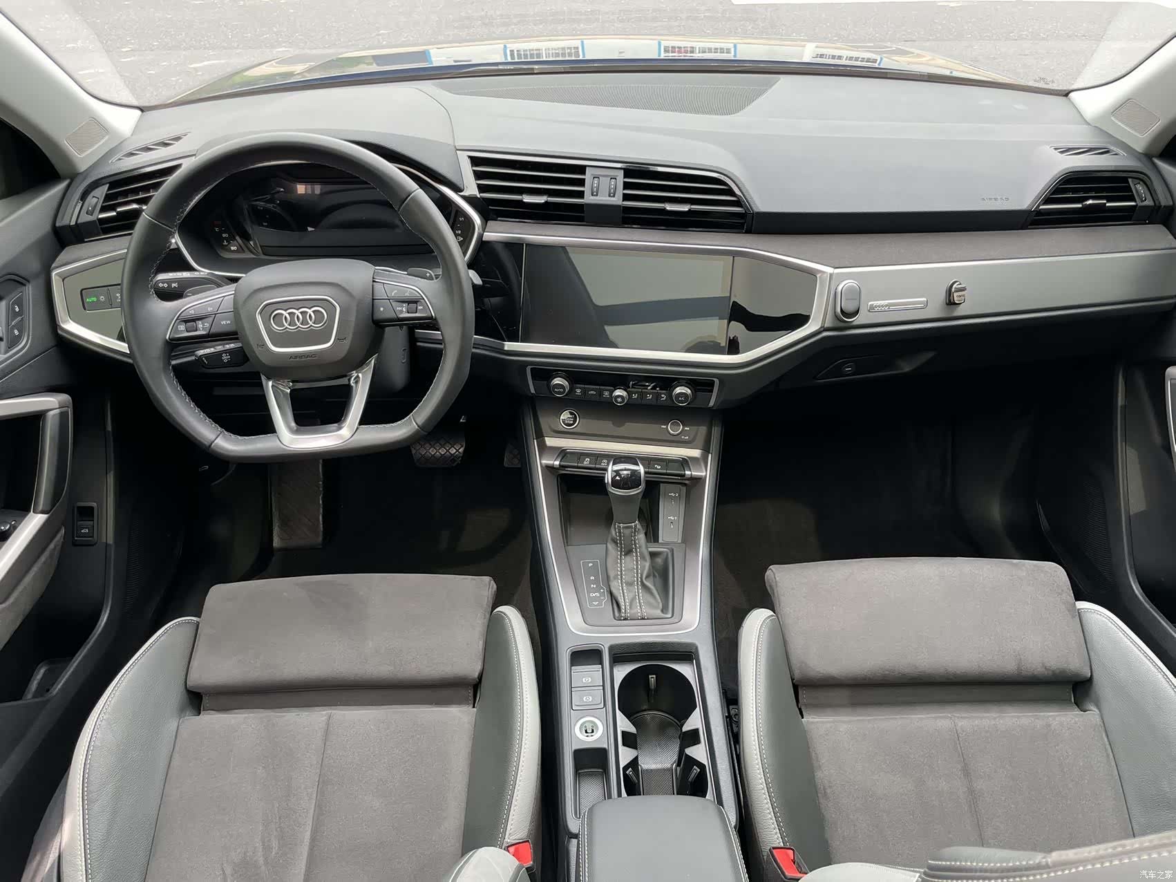 Audi Q3, 2023 3