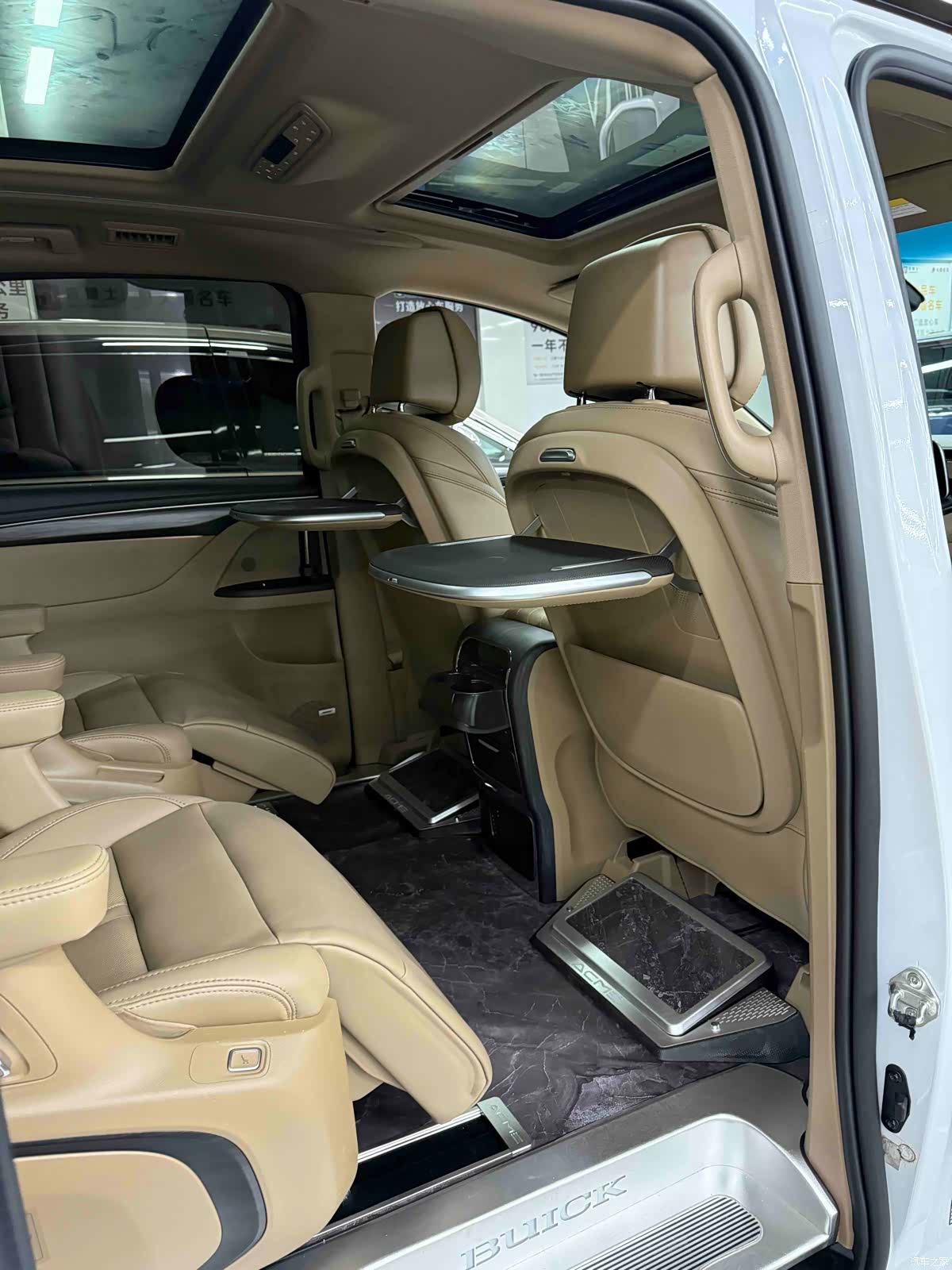Buick GL8, 2021 12