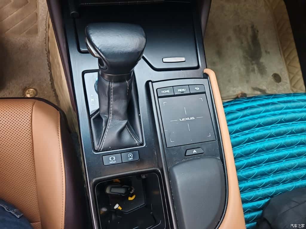 Lexus ES, 2020 14