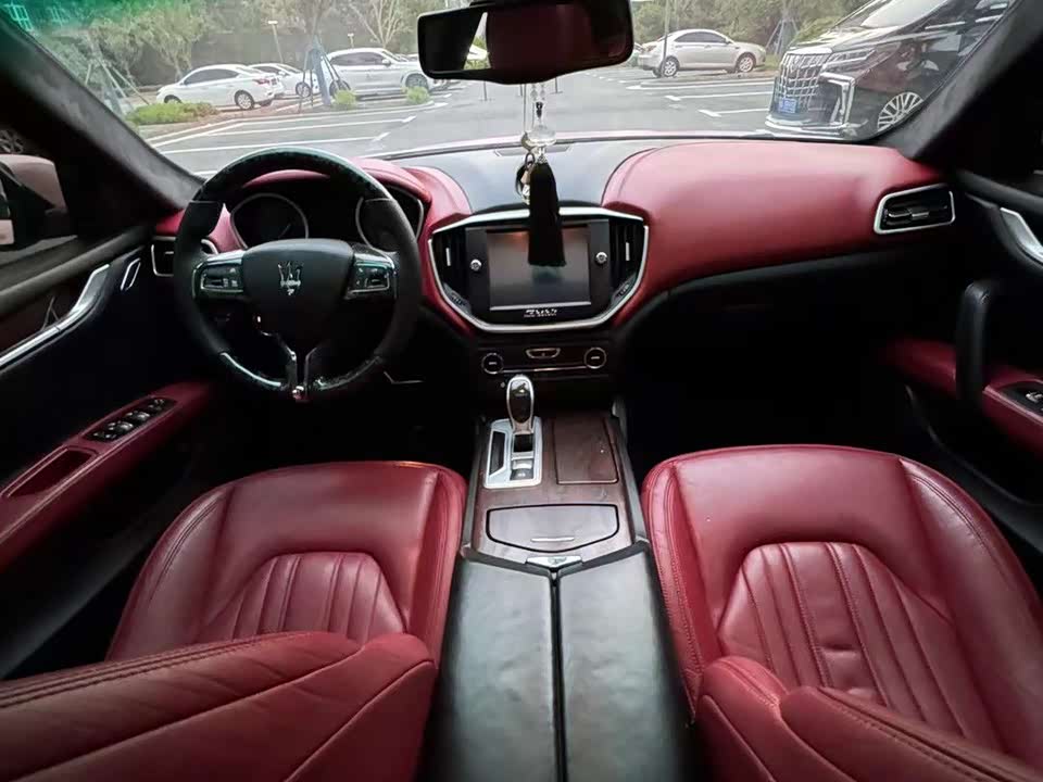 Maserati Ghibli Maserati Ghibli