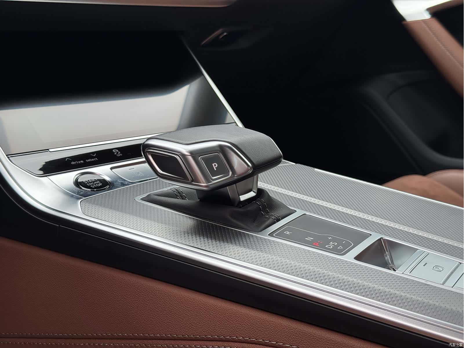Audi A7L, 2025 13