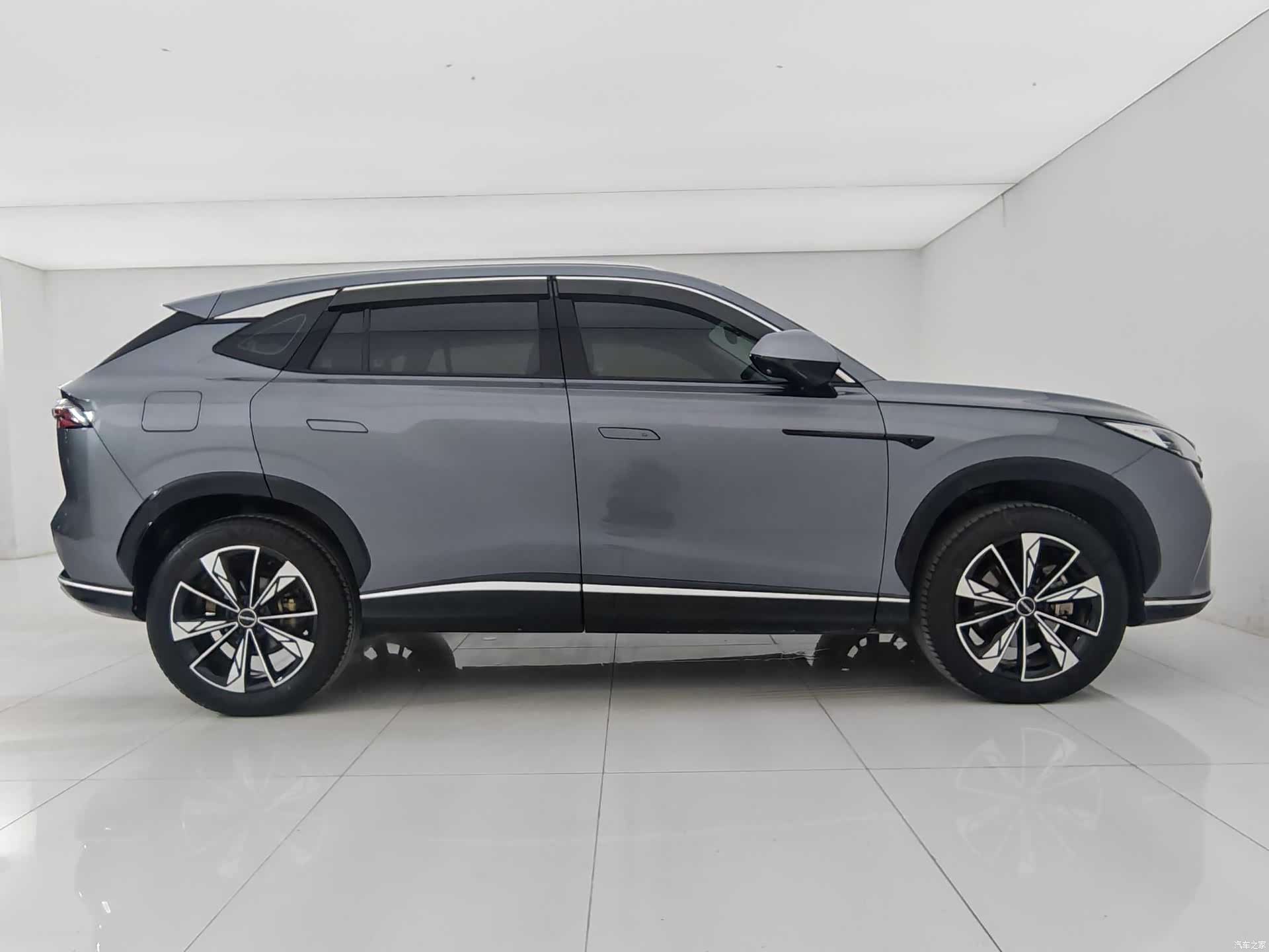 Roewe RX5, 2023 8