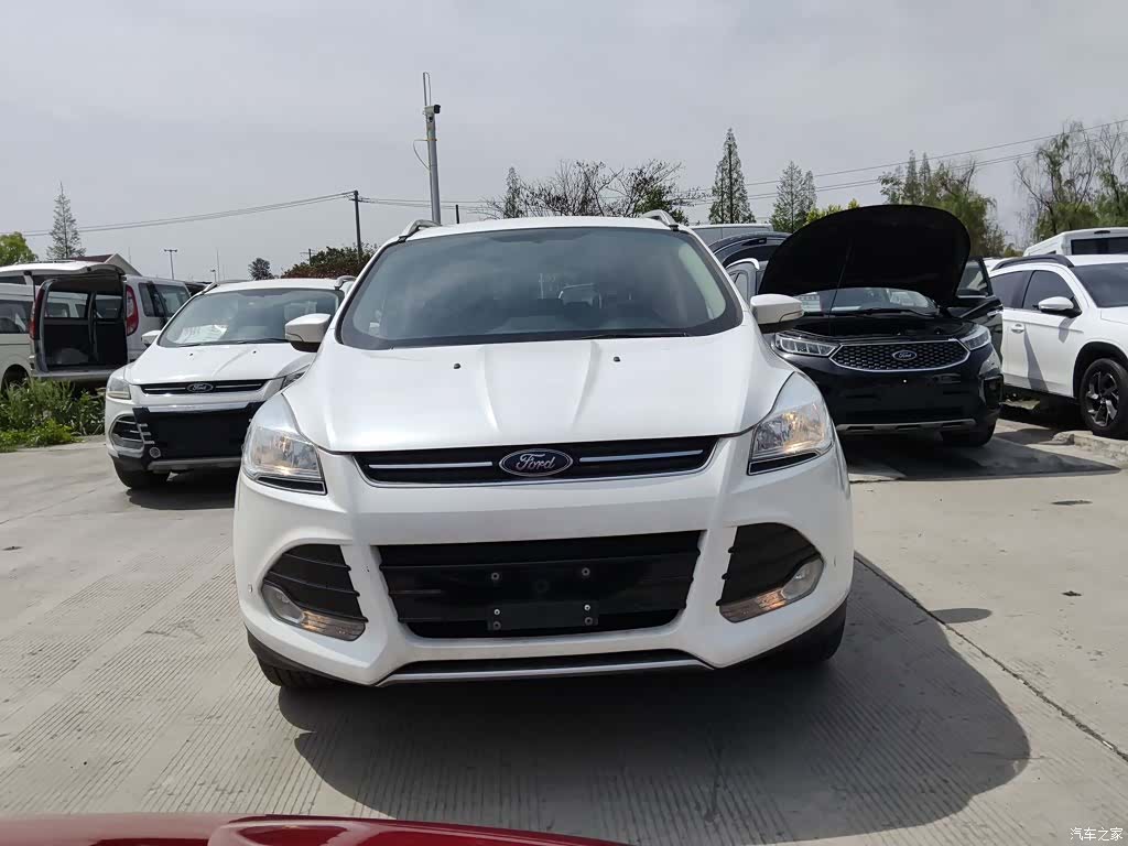 Ford Kuga, 2016 3
