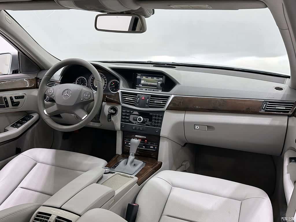 Mercedes-Benz E-Class, 2011 13
