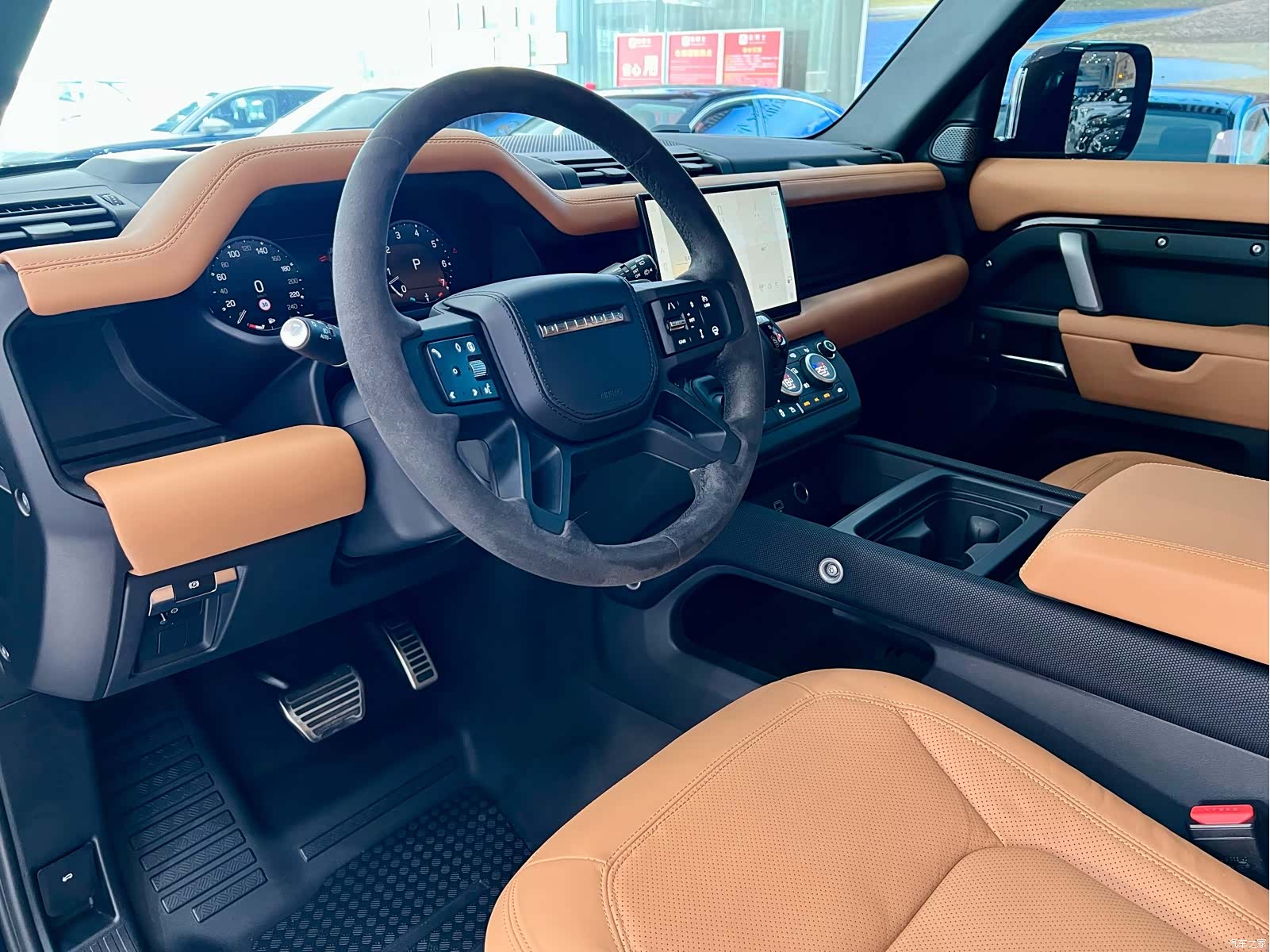 Land Rover Defender, 2024 6