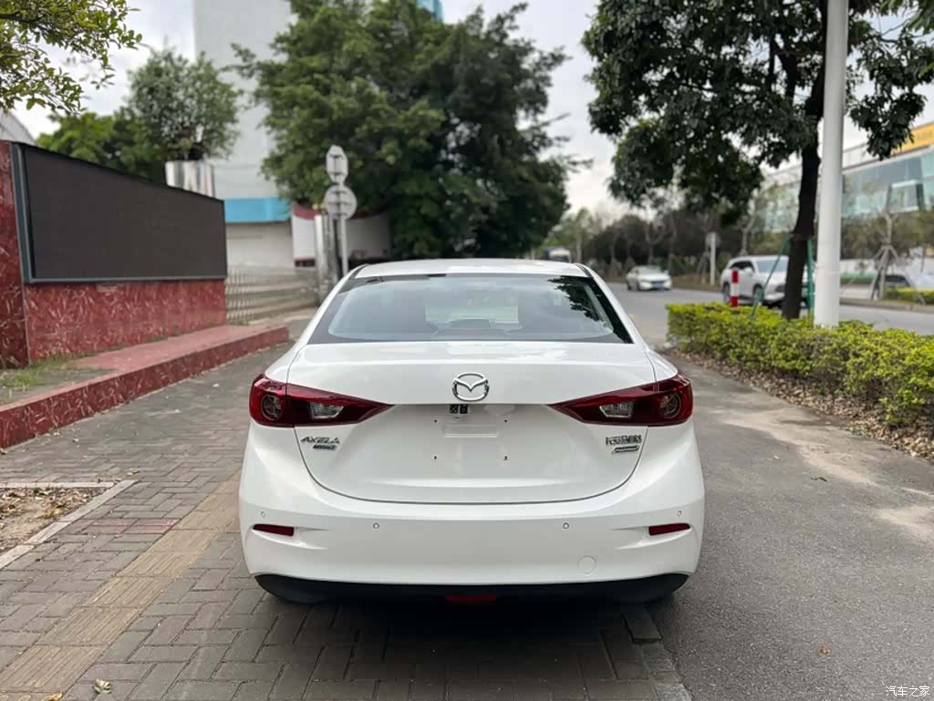 Mazda Mazda3, 2018 23