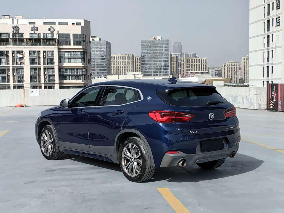 BMW X2