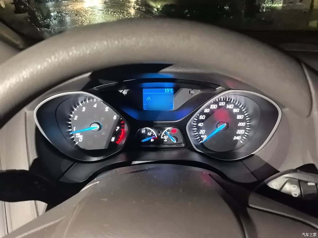 Ford Focus, 2014 4