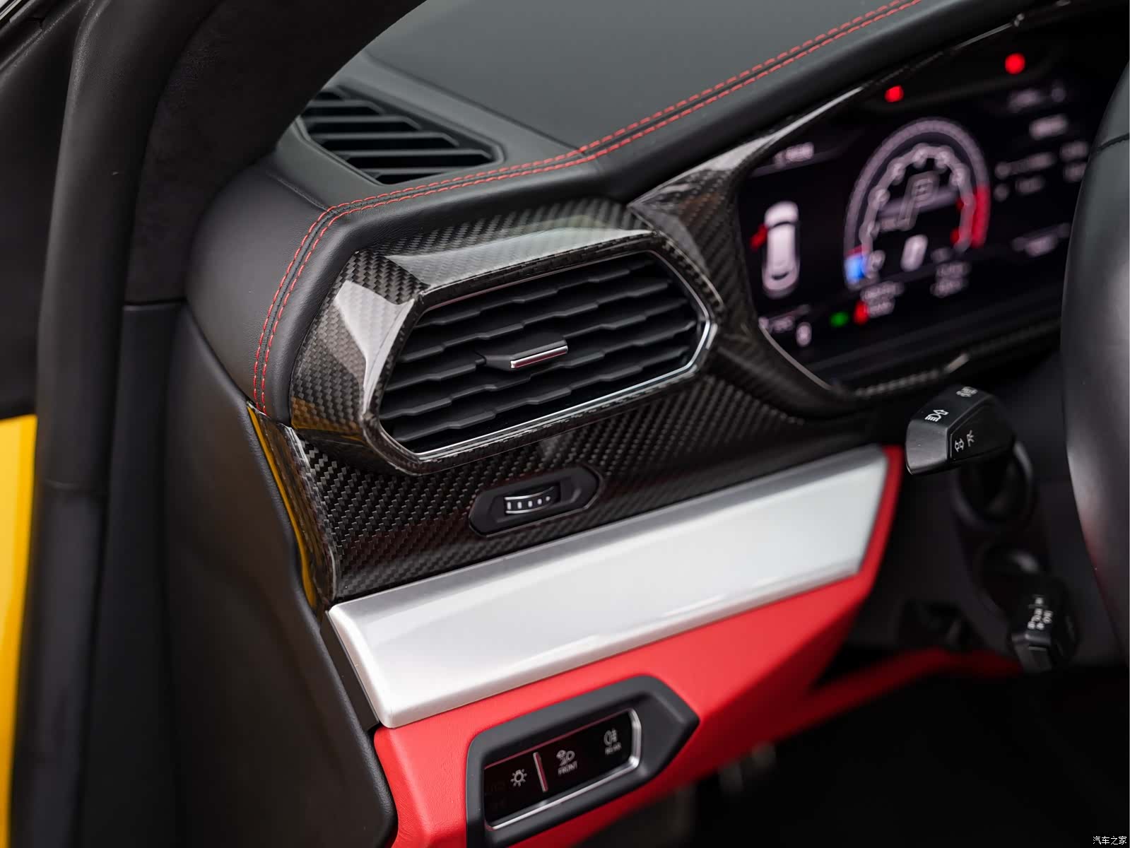 Lamborghini Urus, 2020 11