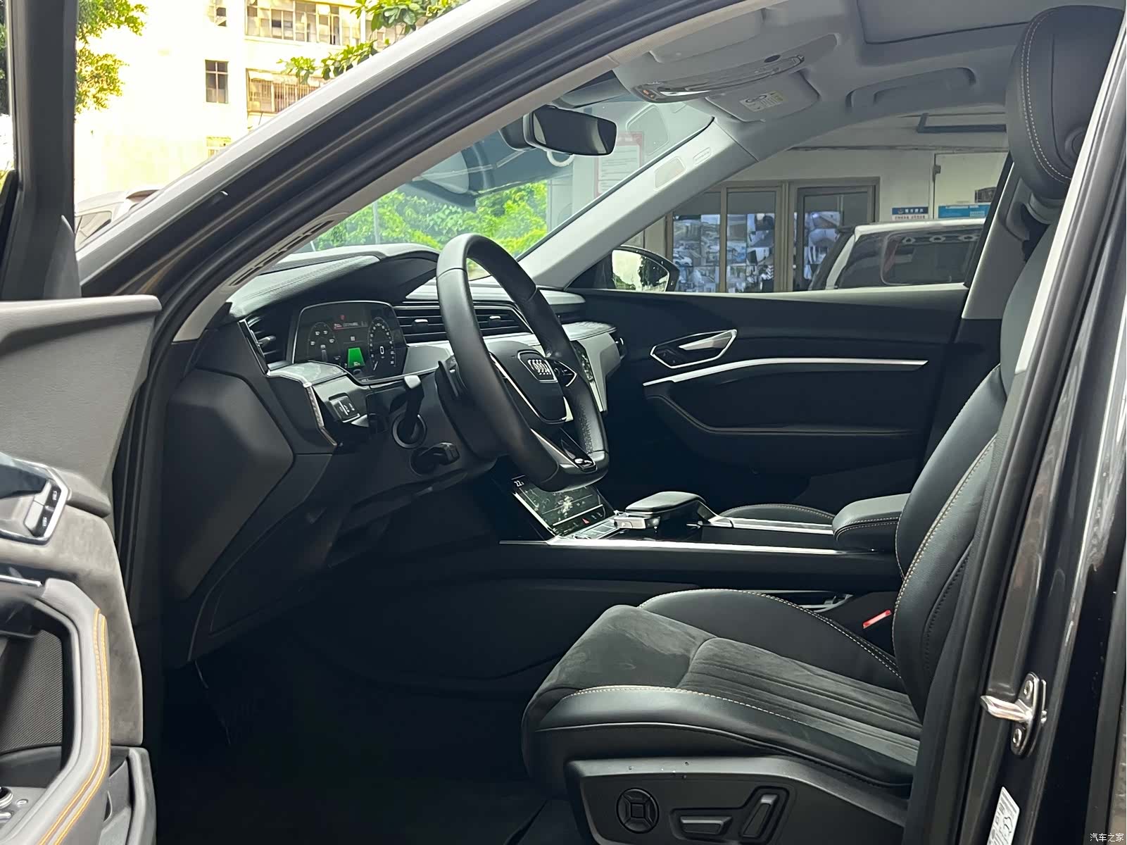 Audi e-tron, 2022 21