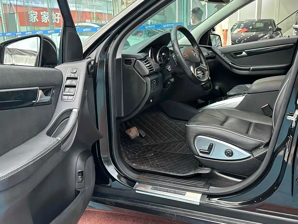 Mercedes-Benz R-class