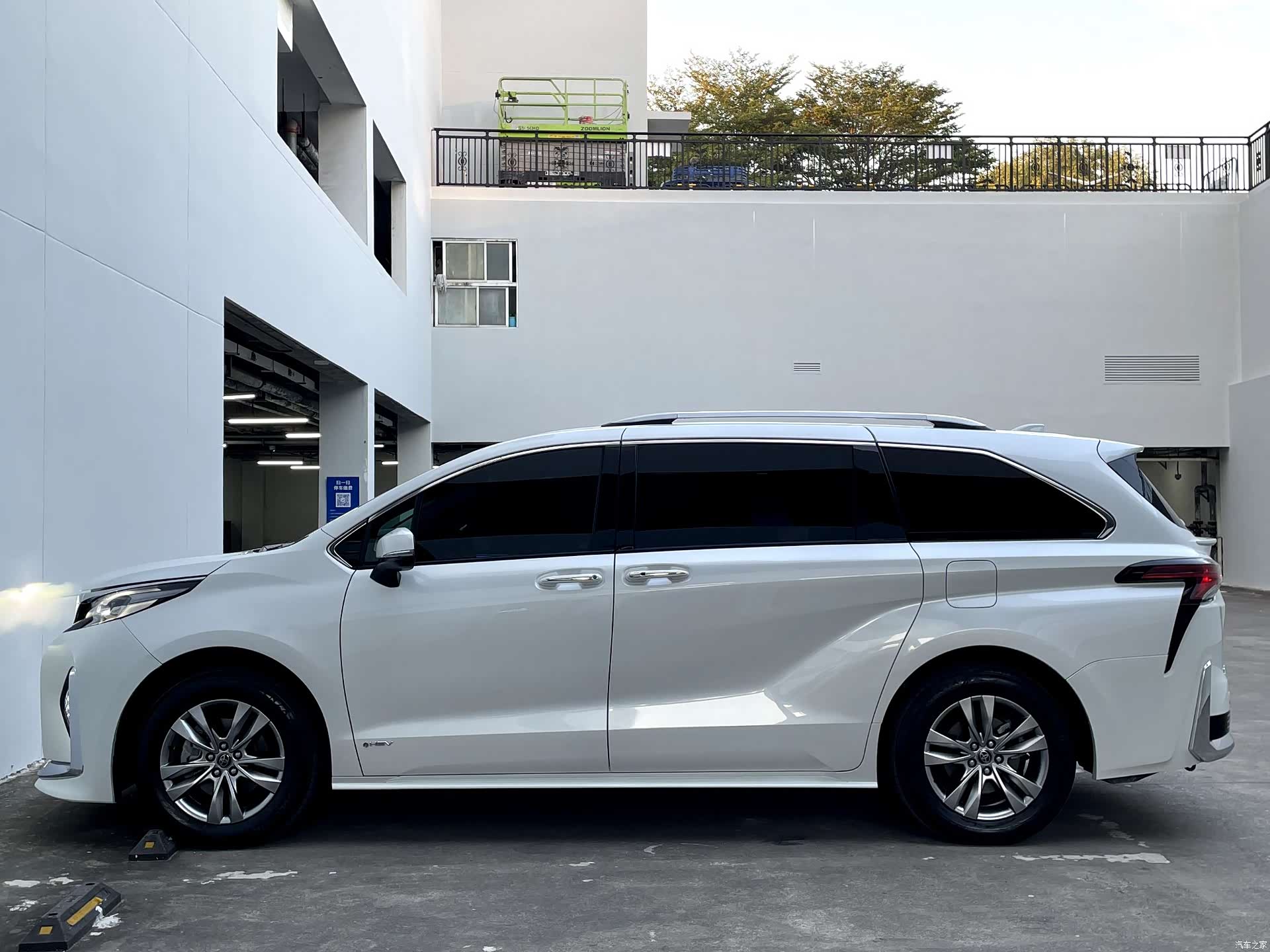 Toyota Sienna, 2025 32