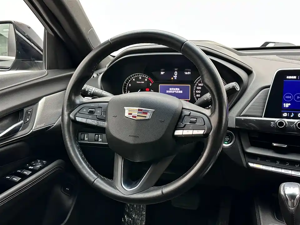Cadillac CT4