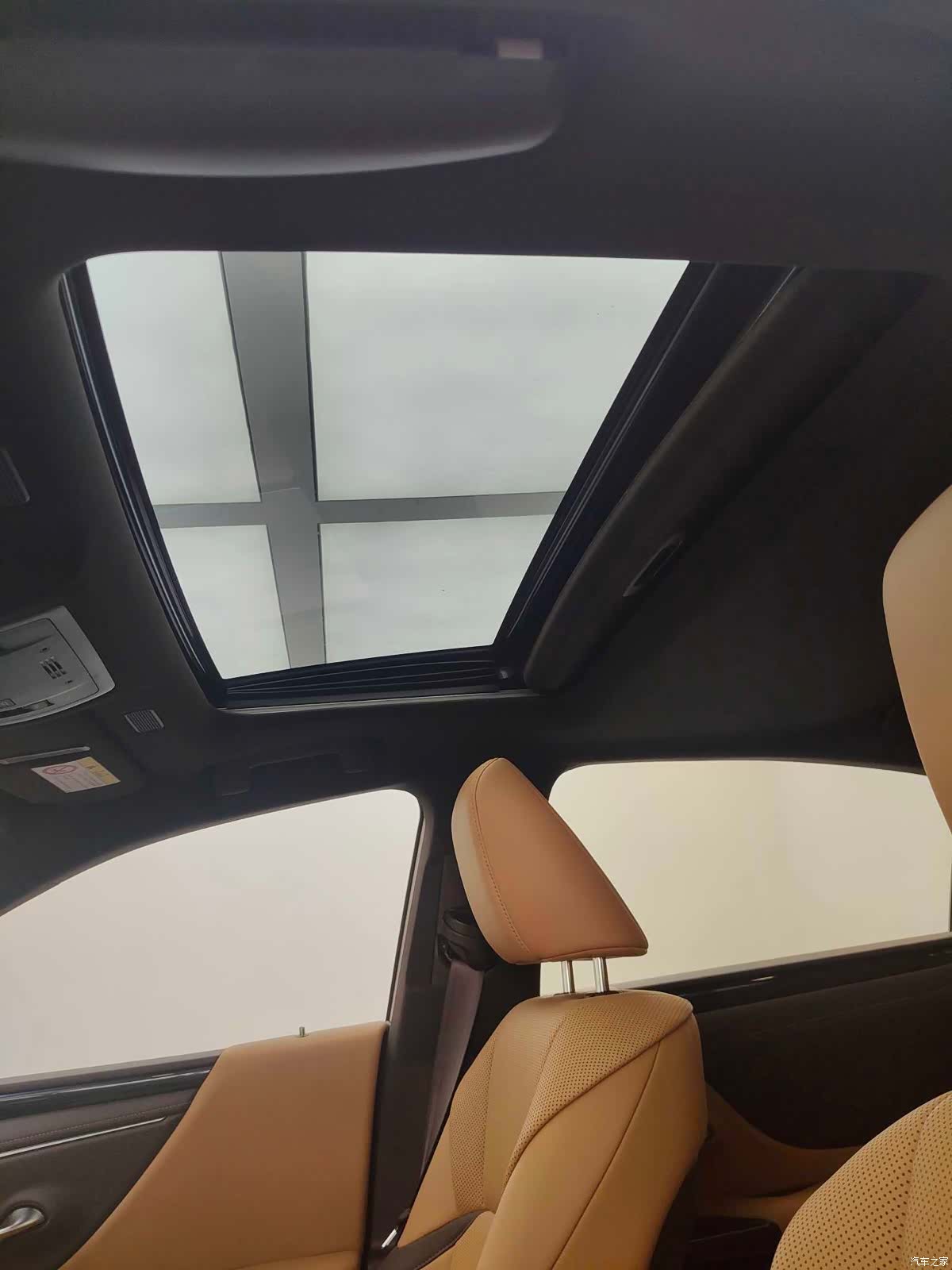 Lexus ES, 2018 16