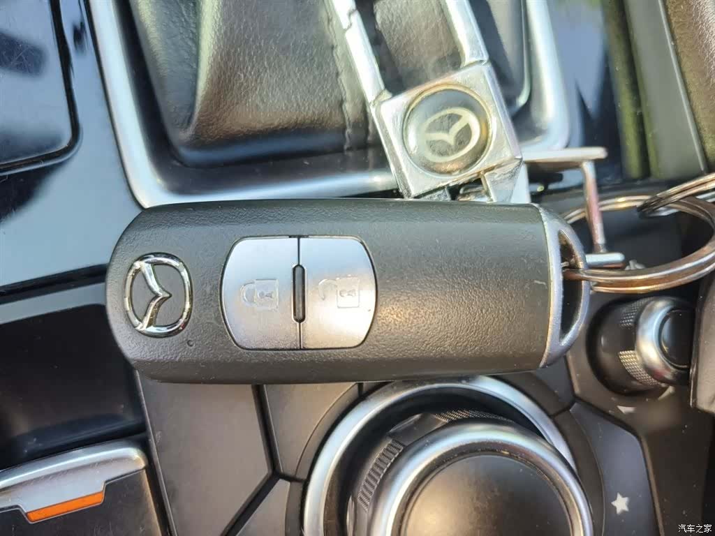 Mazda CX-4, 2018 12