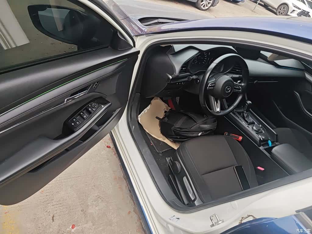 Mazda Mazda3, 2020 12
