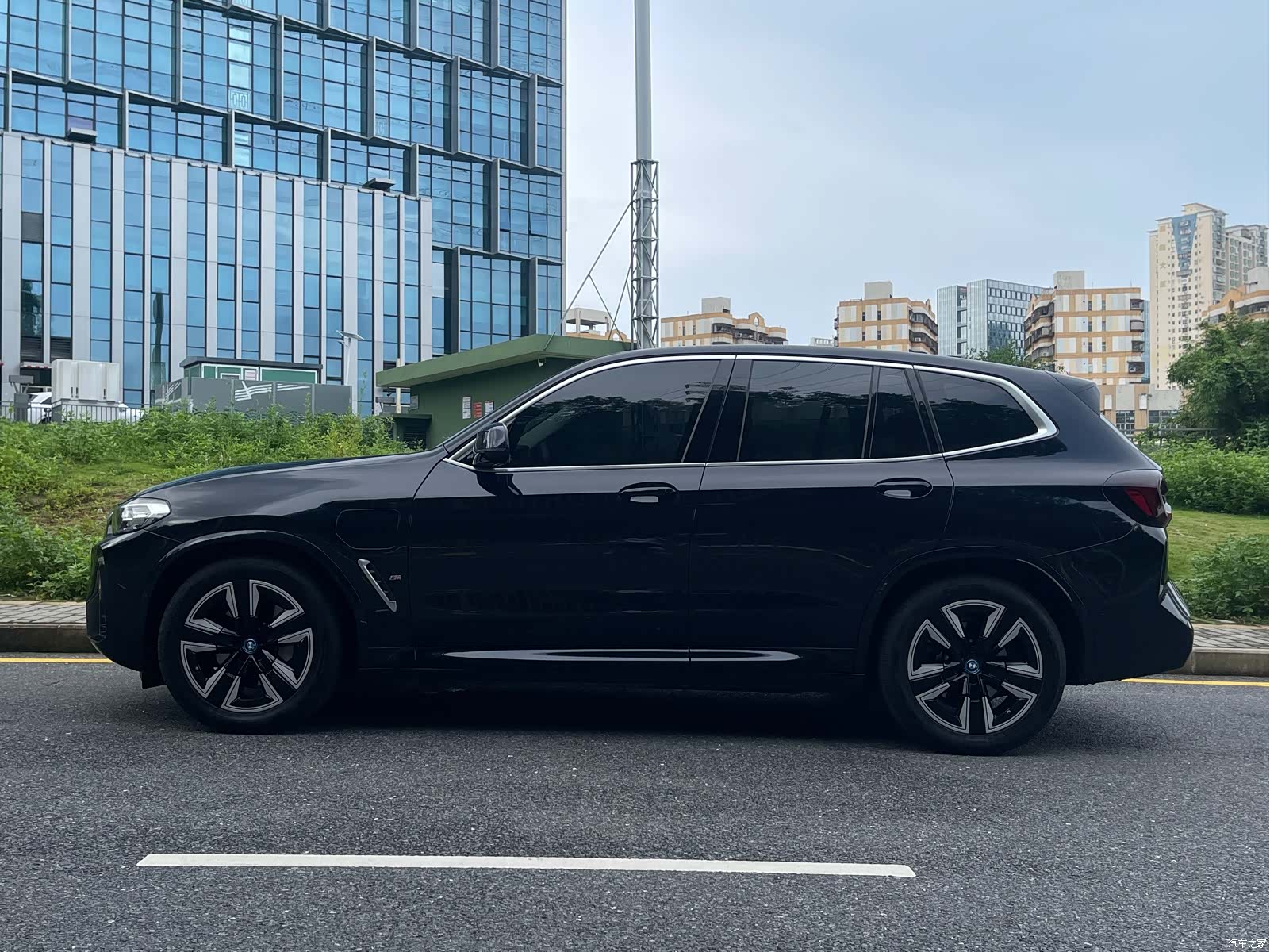 BMW iX3, 2024 3