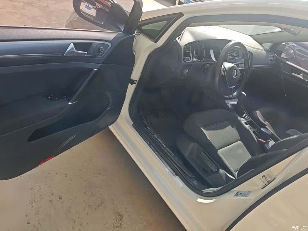 Volkswagen Golf, 2017 16