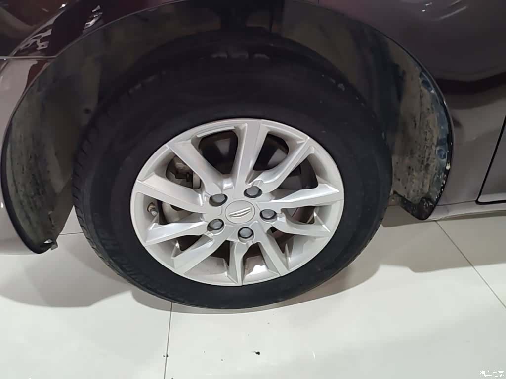 Geely Emgrand, 2021 23