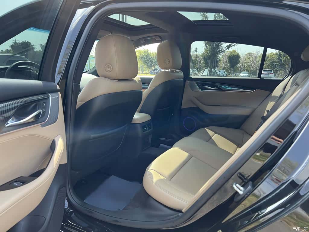 Cadillac CT5, 2024 13