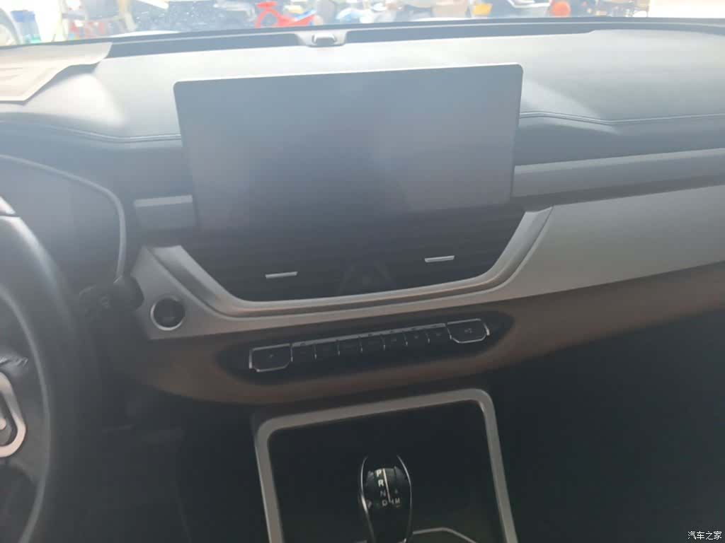 Geely X6, 2020 13