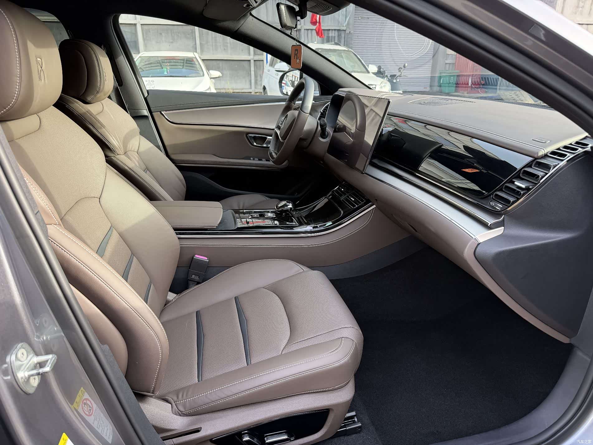BYD Han, 2022 9