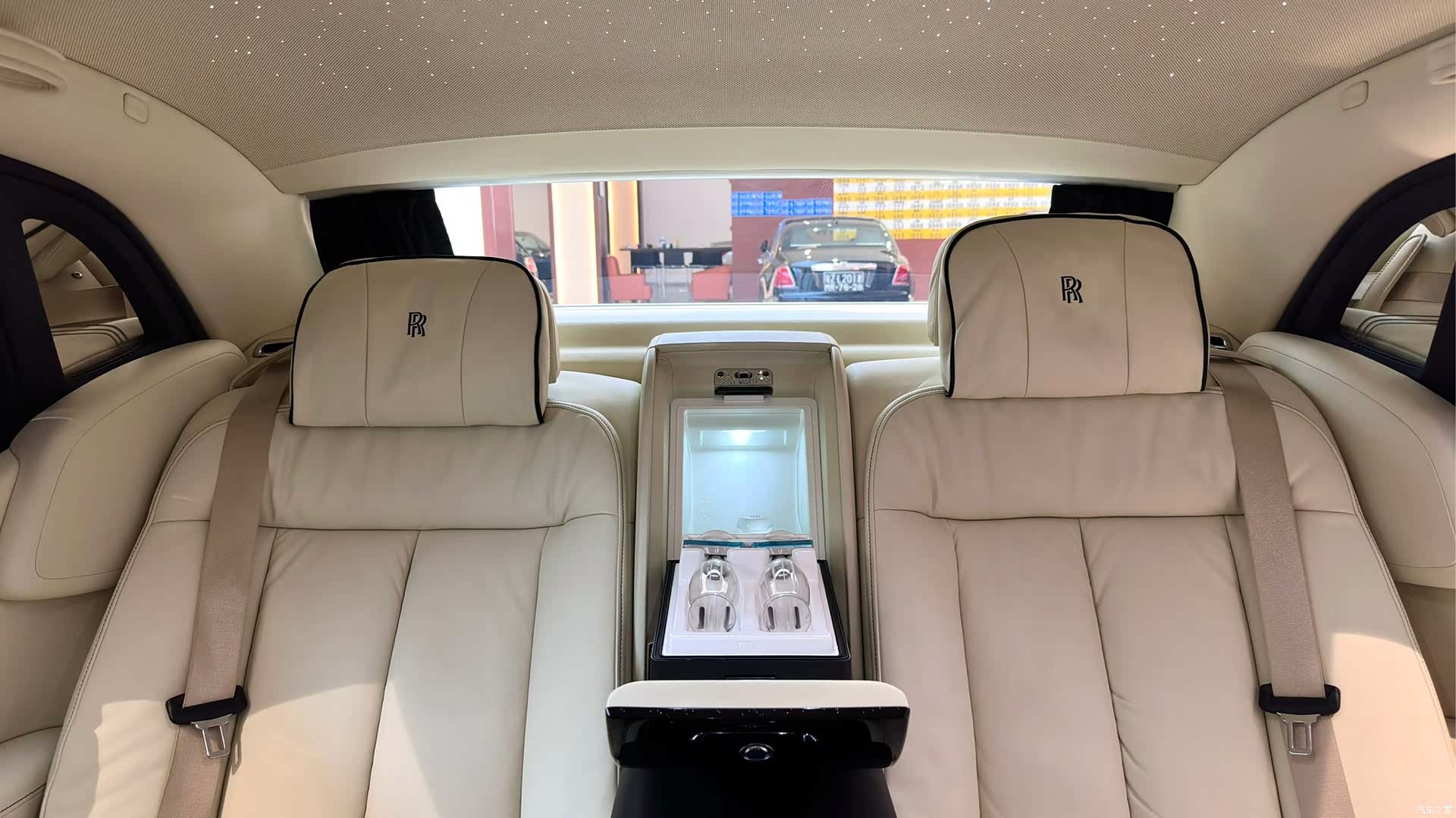 Rolls-Royce Phantom, 2019 16