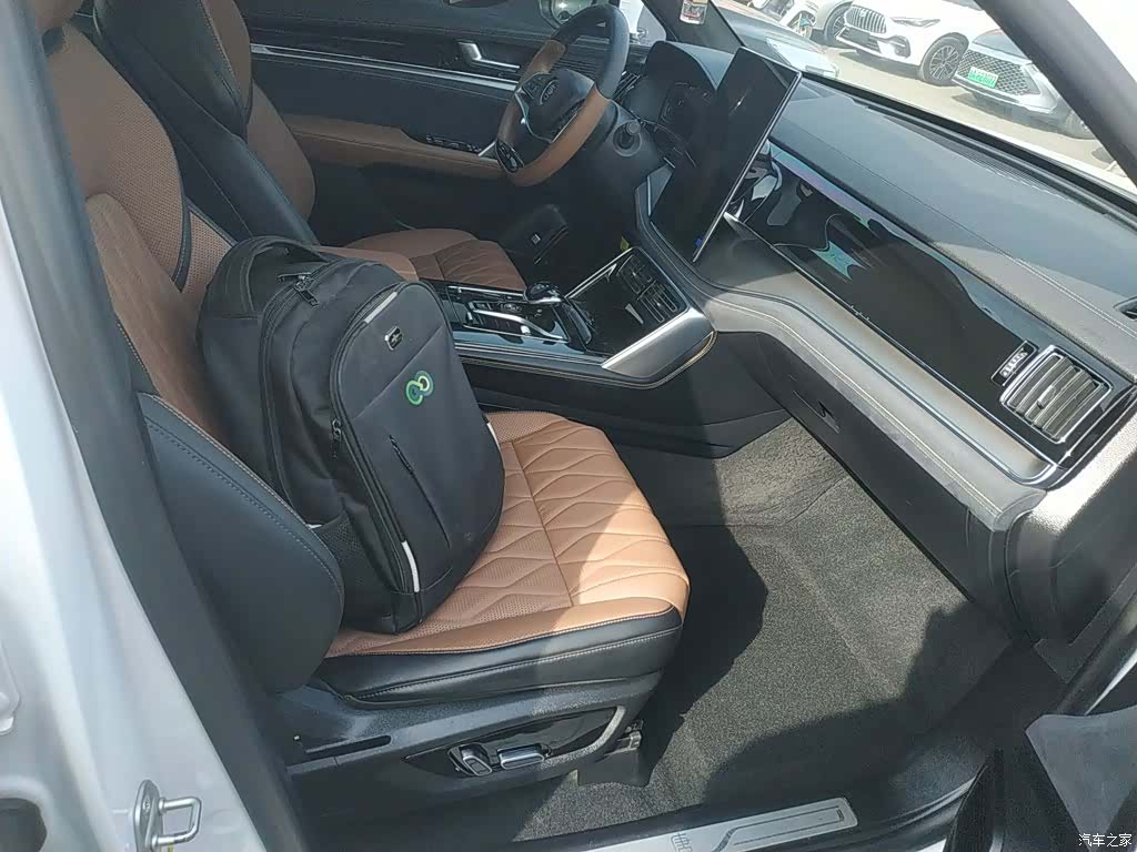 BYD Tang, 2022 25