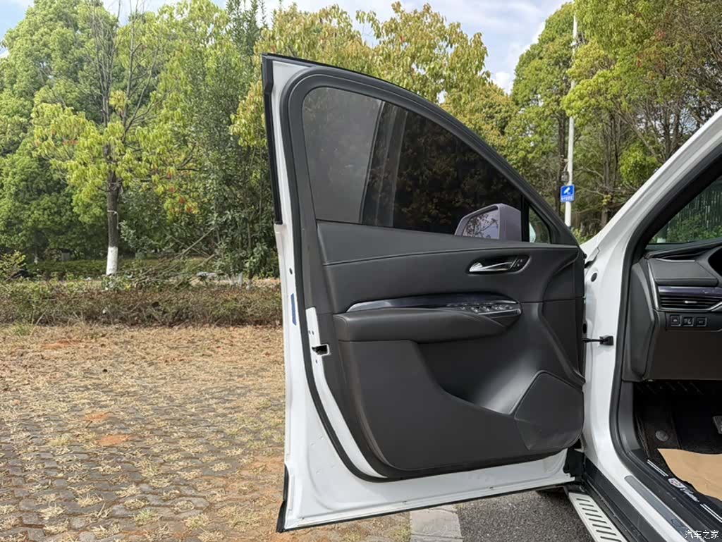 Cadillac XT4, 2020 4