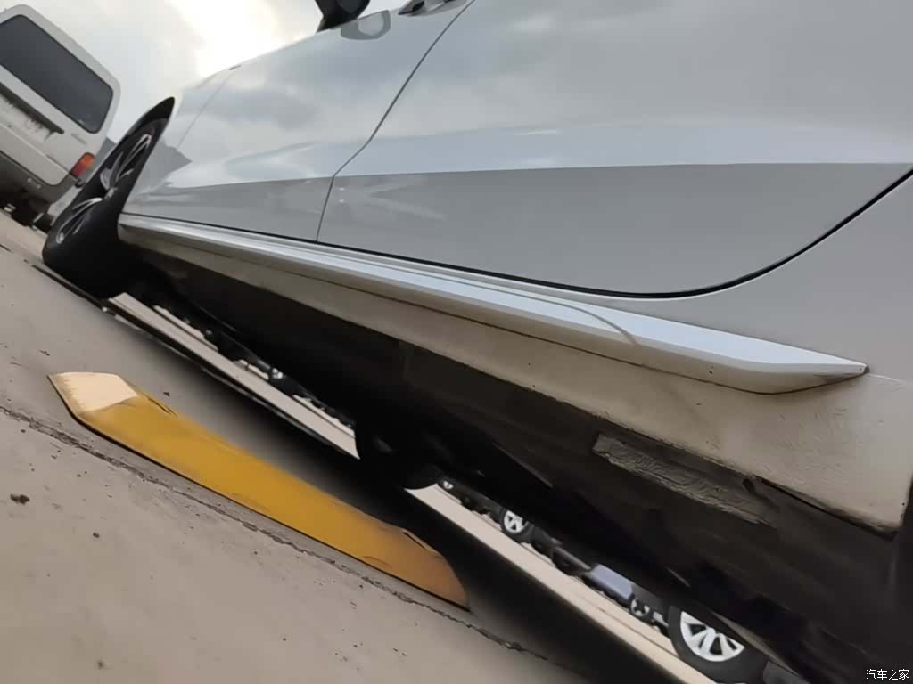 Audi A4L, 2021 22