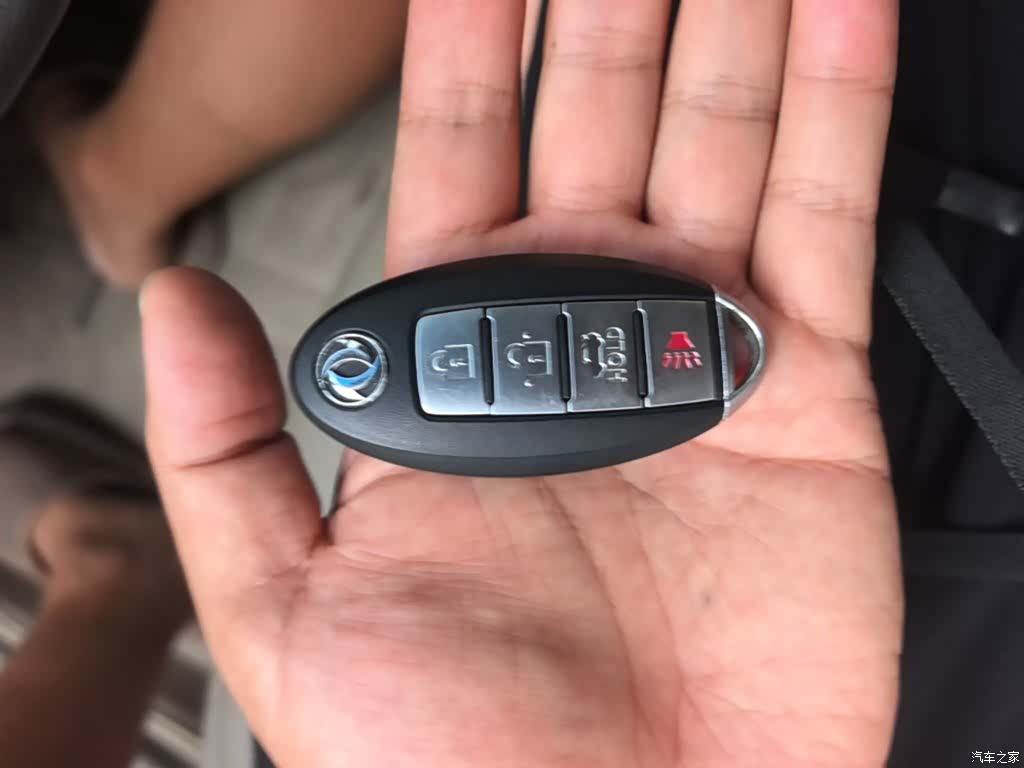 DongFeng A60, 2015 9