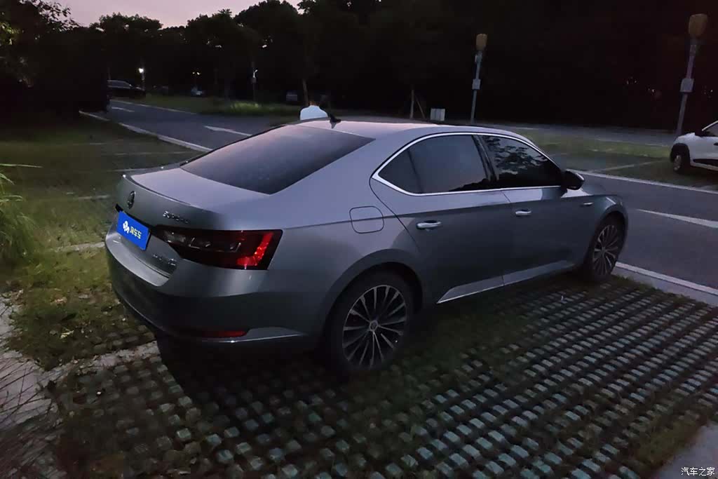 Skoda Superb, 2017 3
