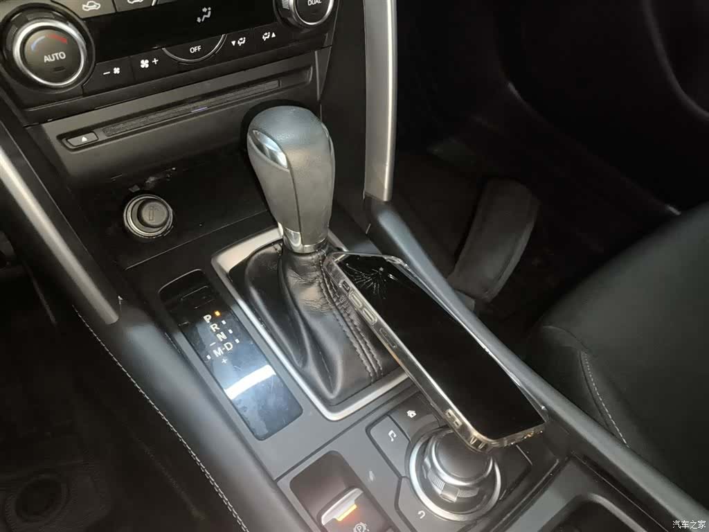 Mazda CX-4, 2019 12