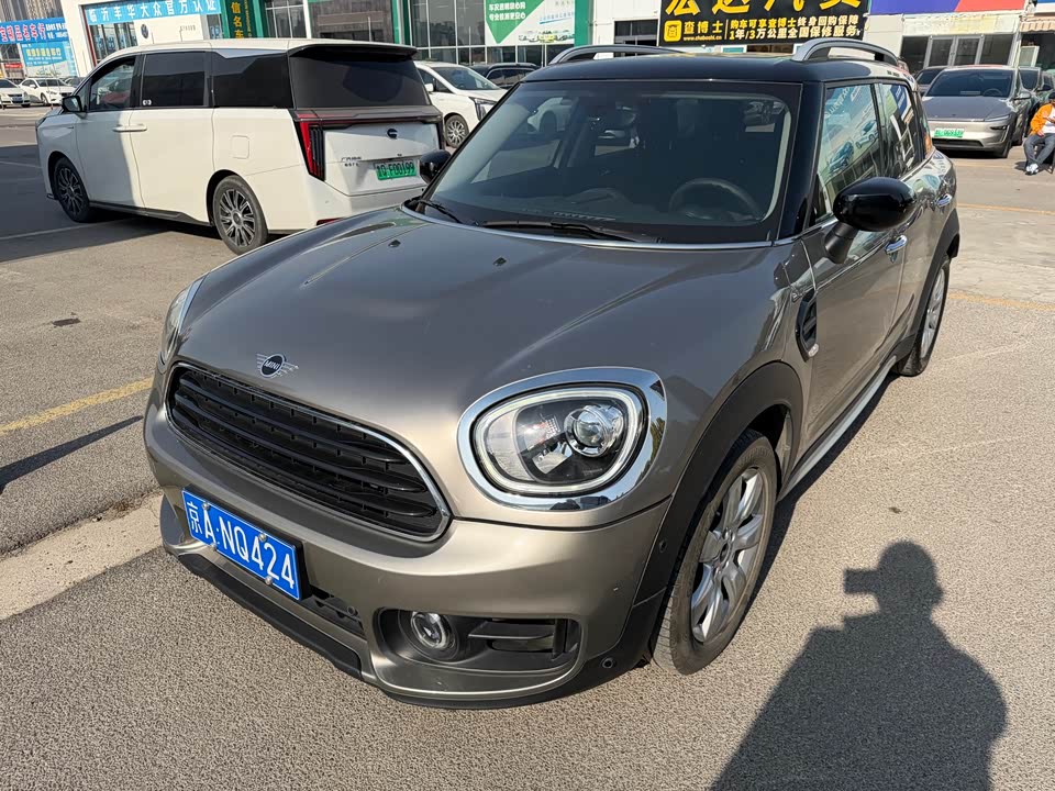 MINI COUNTRYMAN