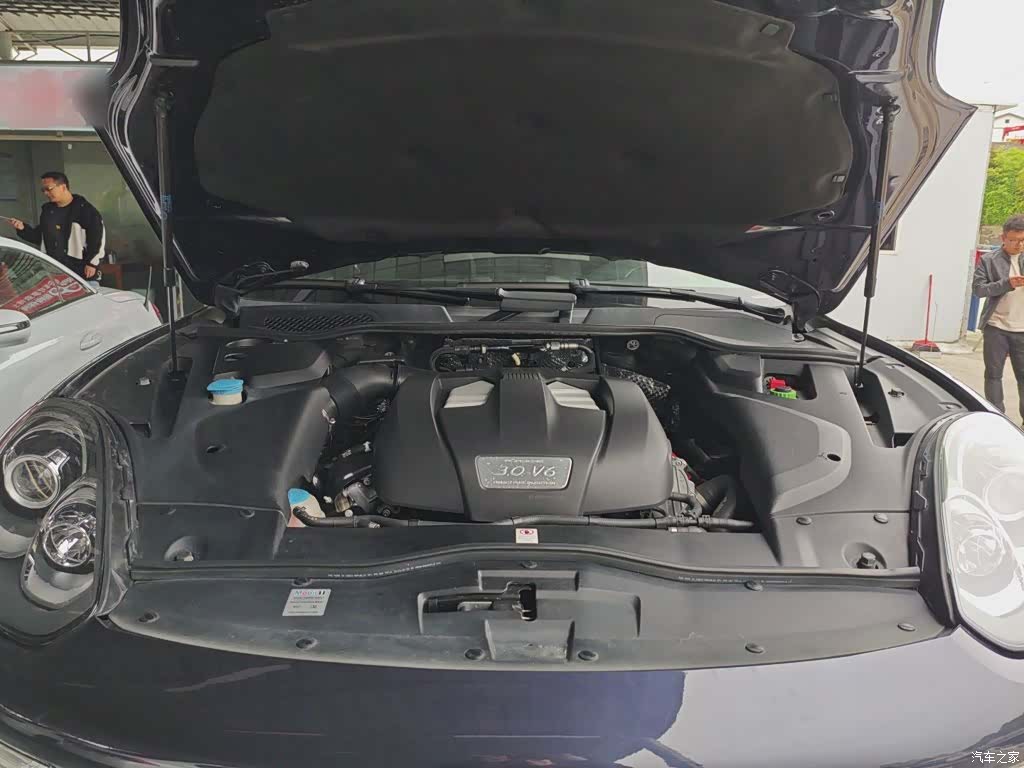 Porsche Cayenne, 2017 13