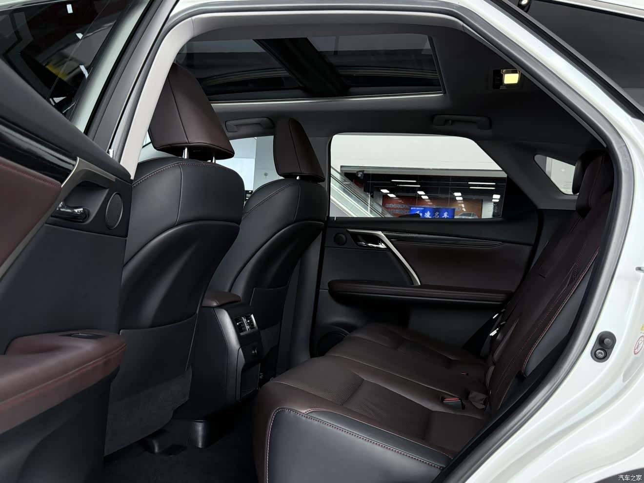 Lexus RX, 2019 13