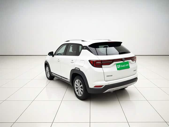 Changan CS35PLUS 2021 rong yao bai wan ban 1.6L МКПП jing ying ban