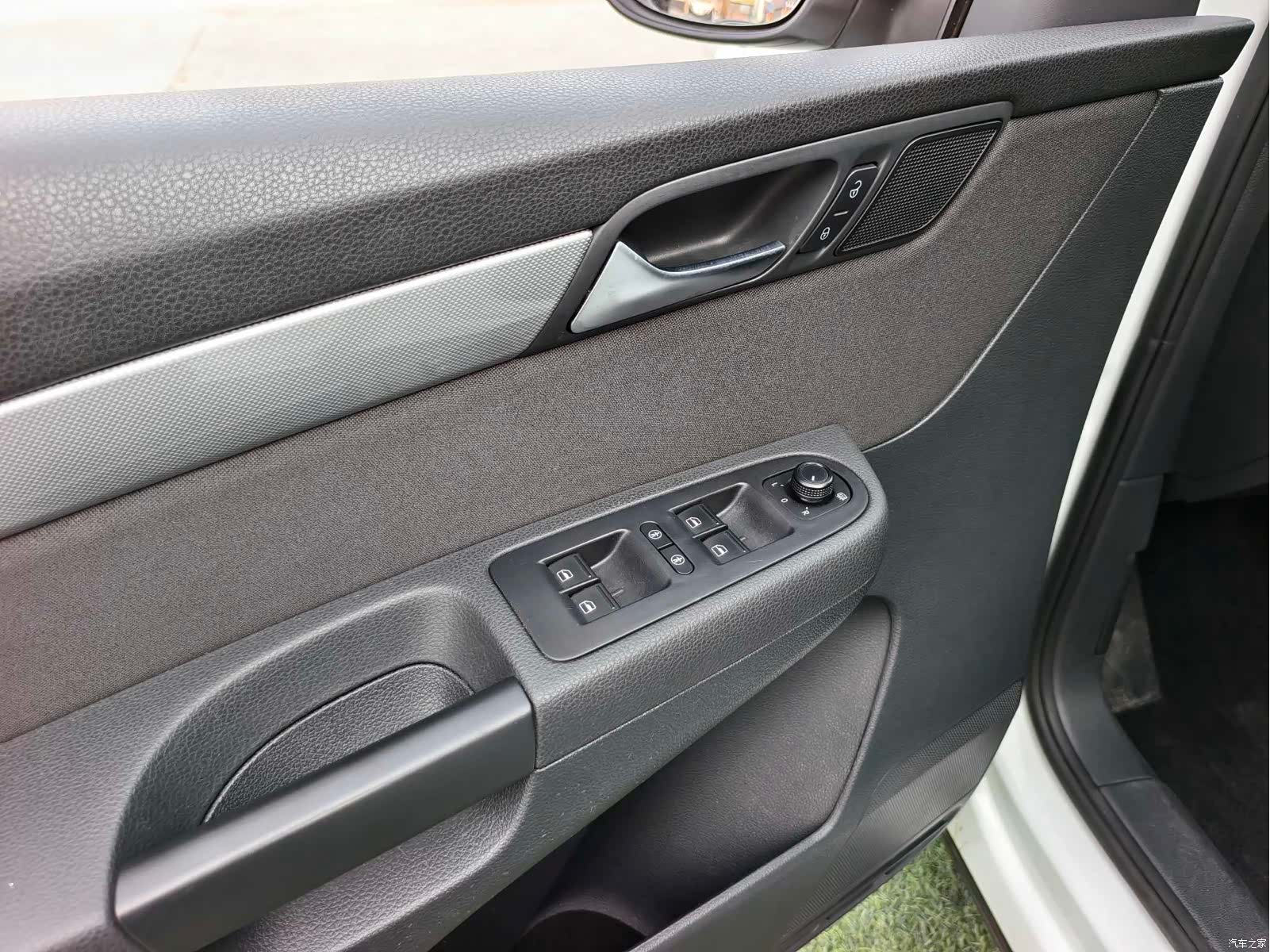 Volkswagen Xia, 2016 8