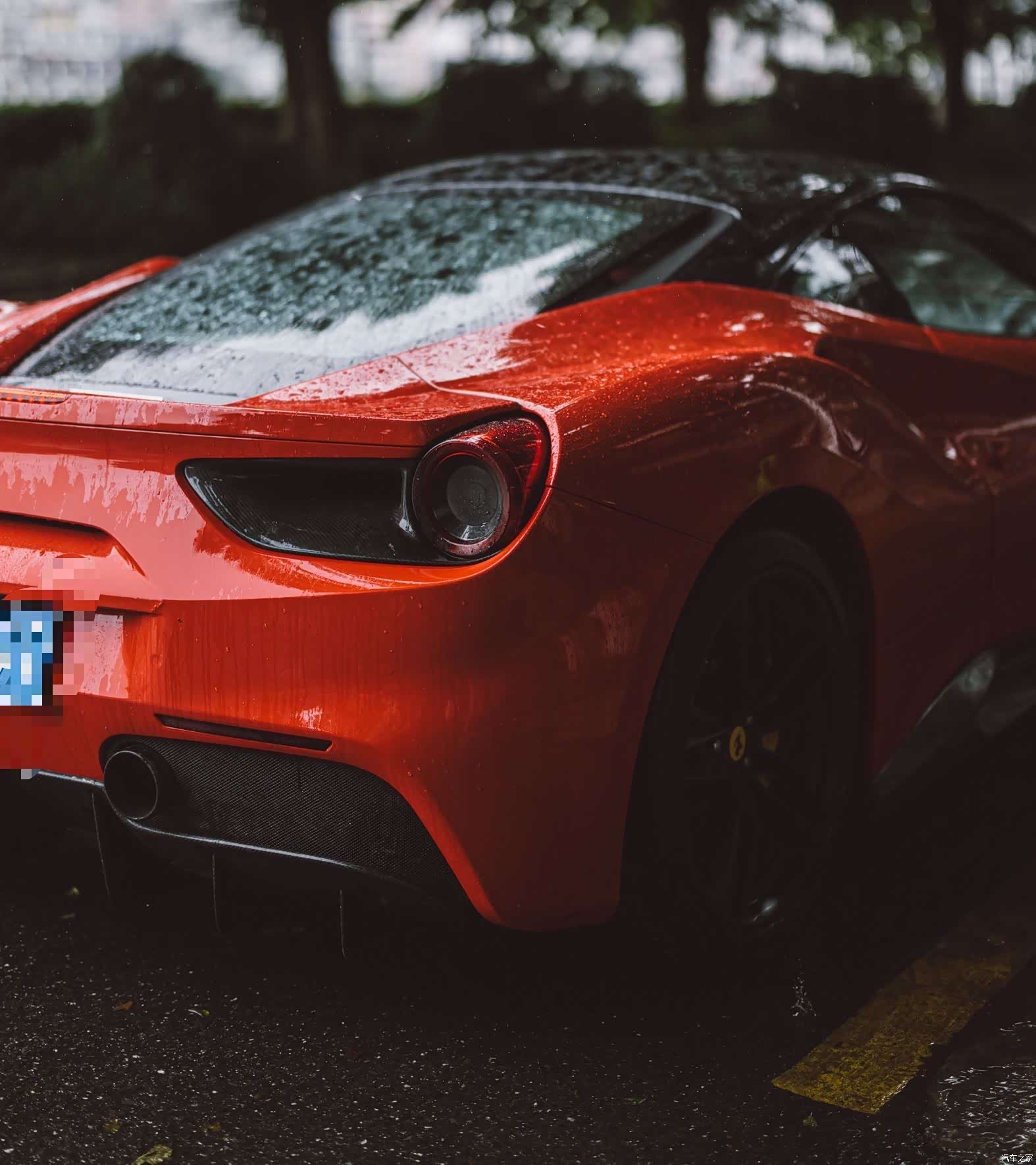Ferrari 488, 2015 7